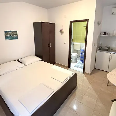 Apartment Pet Friendly In With Wifi *